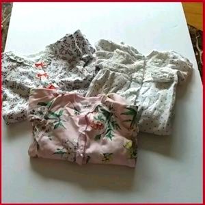 Set of 3 infant feeted outfits
